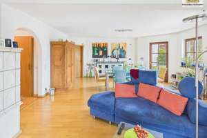 Exklusives Zweifamilienhaus mit 68 m² Dachterrasse, 4 Balkonen & Doppelgarage – Die vollständige Adresse der Immobilie erhältst du vom Anbieter., 63768 Hösbach – Vorschaubild 2