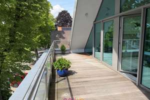 Ruhe trifft Luxus – hochwertiges Penthouse mit Weitblick, Dachterrasse und Carport!