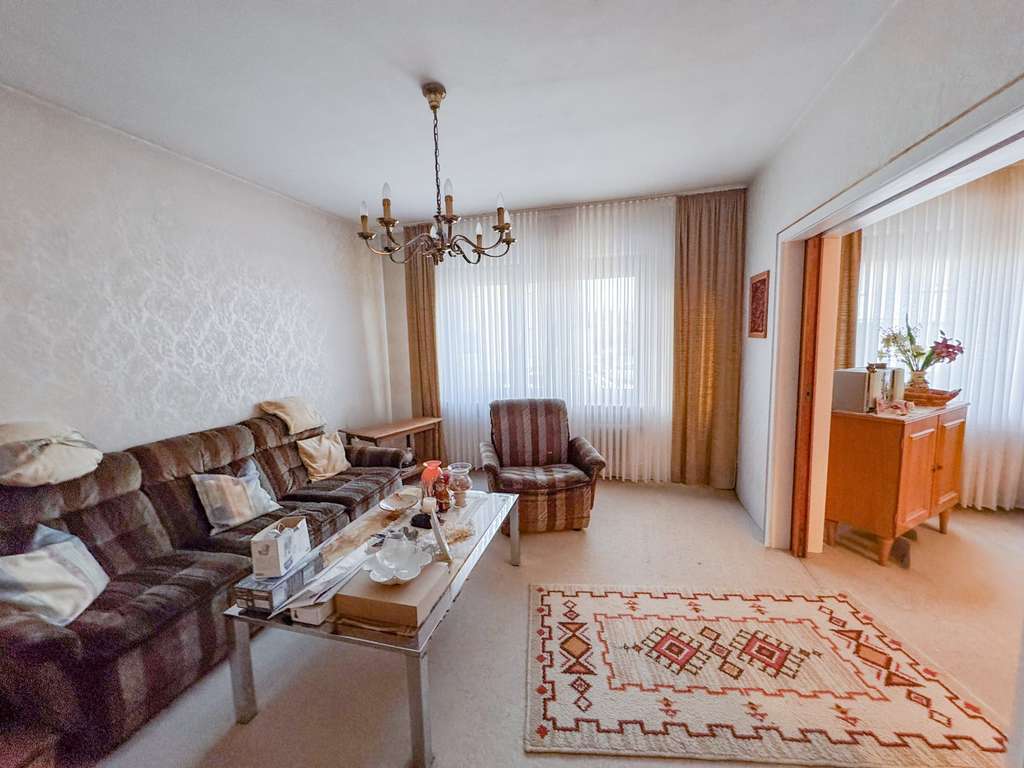 Immobilie in Siegburg - Freistehendes Einfamilienhaus mit Garten und Garage in Siegburg-Zange. - Bild 1