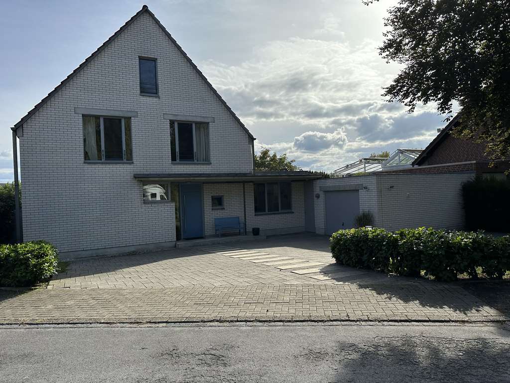 Exklusives Einfamilienhaus in Bestlage von Lünen – Zeitlose Architektur mit luxuriöser Ausstattung