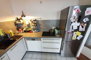 Einbauküche und Tageslichtbad - Extravagante, geräumige 2-Zi.-Maisonette über den Dächern Erfurts! – Oststraße a.A., 99086 Ilversgehofen, Erfurt – Vorschaubild 8