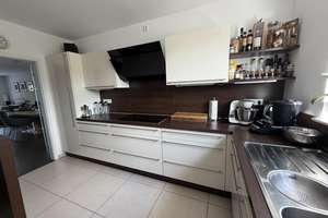 Modernes Wohnen: Möblierte Doppelhaushälfte mit Garten & Garage in Düsseldorf-Urdenbach – 40595 Urdenbach, Düsseldorf – Vorschaubild 19