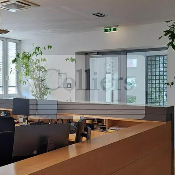 Zentrale Büroflächen in der City-West | Klimatisierung, Sonnenschutz & Aufzug | Stellplätze