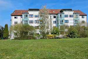 3 Zimmer Wohnung  top saniert,  in ruhiger  Lage mit bester Infrastruktur in Wiblingen