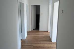 Komplett-Wohnung oder einzelne WG-Zimmer, zentral gelegen!