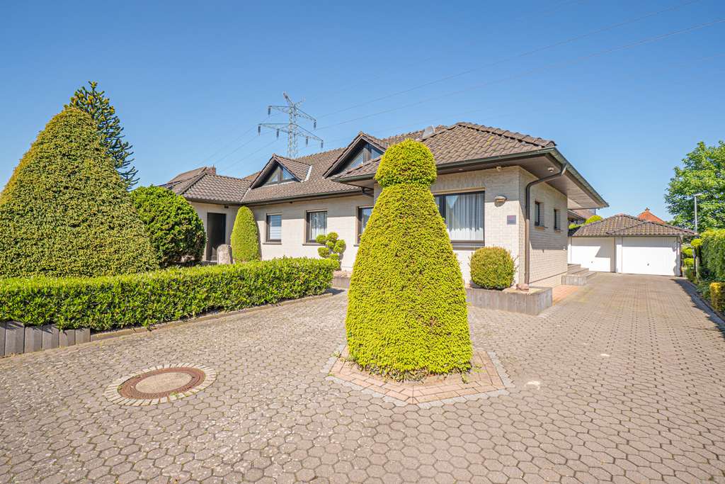 Immobilie in Holdorf - Viel Platz für die ganze Familie - saniertes Zuhause mit hochwertiger Ausstattung - Bild 0