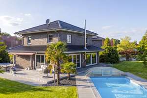 Exklusive Architektenvilla auf parkähnlichem Grundstück mit Pool und Galerieebene – Die vollständige Adresse der Immobilie erhältst du vom Anbieter., 26629 Großefehn – Vorschaubild 3