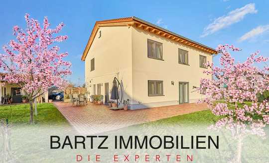 Modernes KfW-40 Effizienzhaus mit hochwertiger Ausstattung & großem Garten