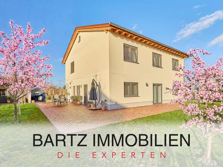 Rückansicht mit Garten