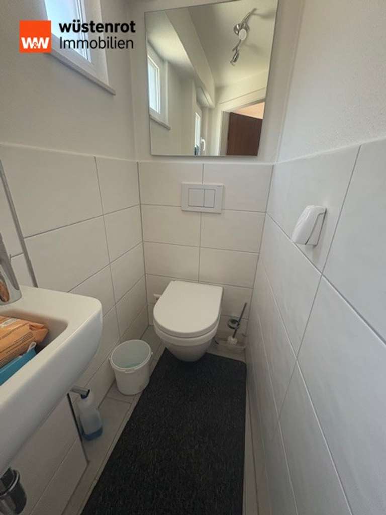 Attraktives renoviertes Einfamilienhaus mit großer ausgebauter Scheune in Pforzheim-Büchenbronn