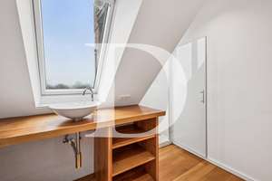 Loftartige Dachgeschosswohnung in Premiumlage – mit Blick auf die Alster – Die vollständige Adresse der Immobilie erhältst du vom Anbieter., 20148 Rotherbaum, Hamburg – Vorschaubild 8
