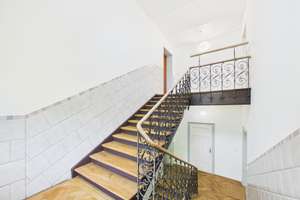 Absolute Rarität I Dachgeschossjuwel mit Terrasse & Blick auf St. Ursula in Bestlage von Schwabing – Die vollständige Adresse der Immobilie erhältst du vom Anbieter., 80803 Münchner Freiheit, München – Vorschaubild 5