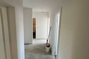 Modernes Badezimmer und Balkon - 3 ZW in Sündersbühl – Ossietzkystr. 61, 90439 Sündersbühl, Nürnberg – Vorschaubild 10