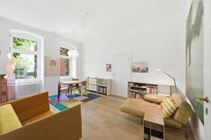 Stilvolle Hochparterre-Wohnung im Denkmalensemble in begehrter Kreuzberger Kiezlage – Die vollständige Adresse der Immobilie erhältst du vom Anbieter., 10961 Kreuzberg, Berlin – Vorschaubild 2