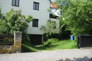 Großzügiges Zweifamilienhaus mit vielseitigen Nutzungsmöglichkeiten im Herzen von Zwiesel – Regen (Kreis) – Vorschaubild 1