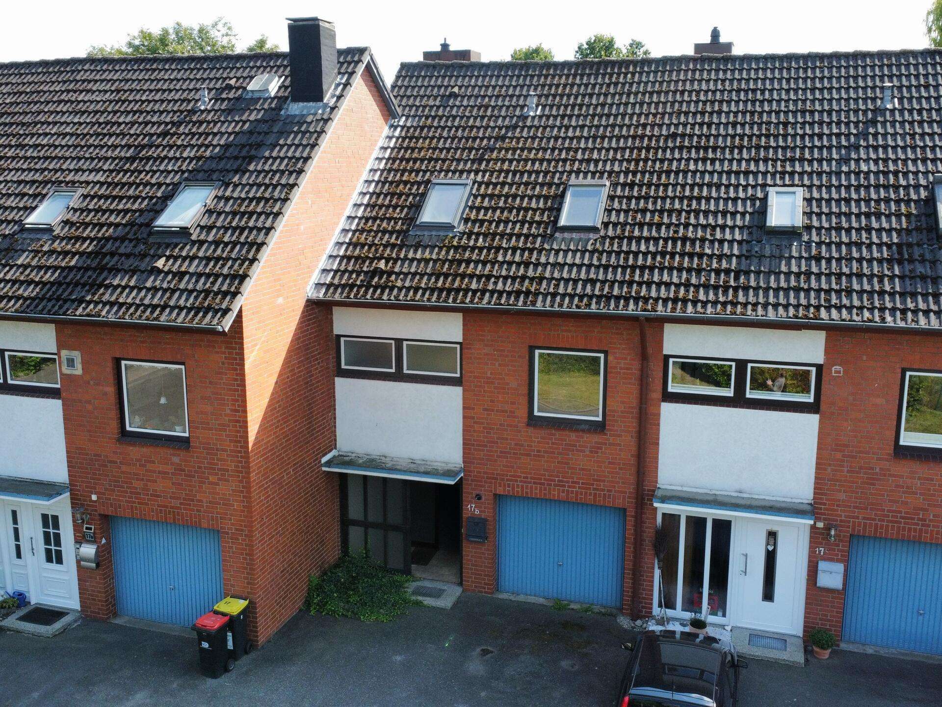 Wohnung über 2 Etagen inkl. Garage und Keller im Objekt - vollständig entkernt zum Herrichten, Ostholstein Kreis – Bild 4