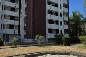 Viel Raum für Ihre Wohnideen: Attraktive 4-Zimmerwohnung mit zwei Balkonen und Garage – Die vollständige Adresse der Immobilie erhältst du vom Anbieter., 76131 Rintheim, Karlsruhe – Vorschaubild 25