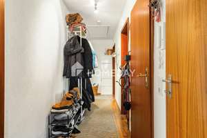 Drei Zimmer unter dem Dach – saniert, vermietet, solide – Die vollständige Adresse der Immobilie erhältst du vom Anbieter., 28279 Habenhausen, Bremen – Vorschaubild 9