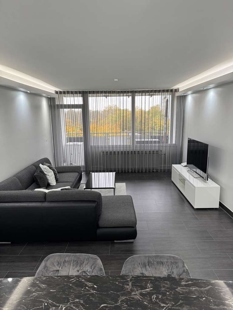 Gepflegte 3-Zimmer-Eigentumswohnung mit Balkon & kompletter Möblierung in Grevenbroich-Südstadt