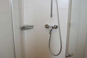 1 Zimmer + Badezimmer Apartment in Augsburgs lebendiger Innenstadt – Nagahama-Allee 76, 86153 Am Schäfflerbach, Augsburg – Vorschaubild 4