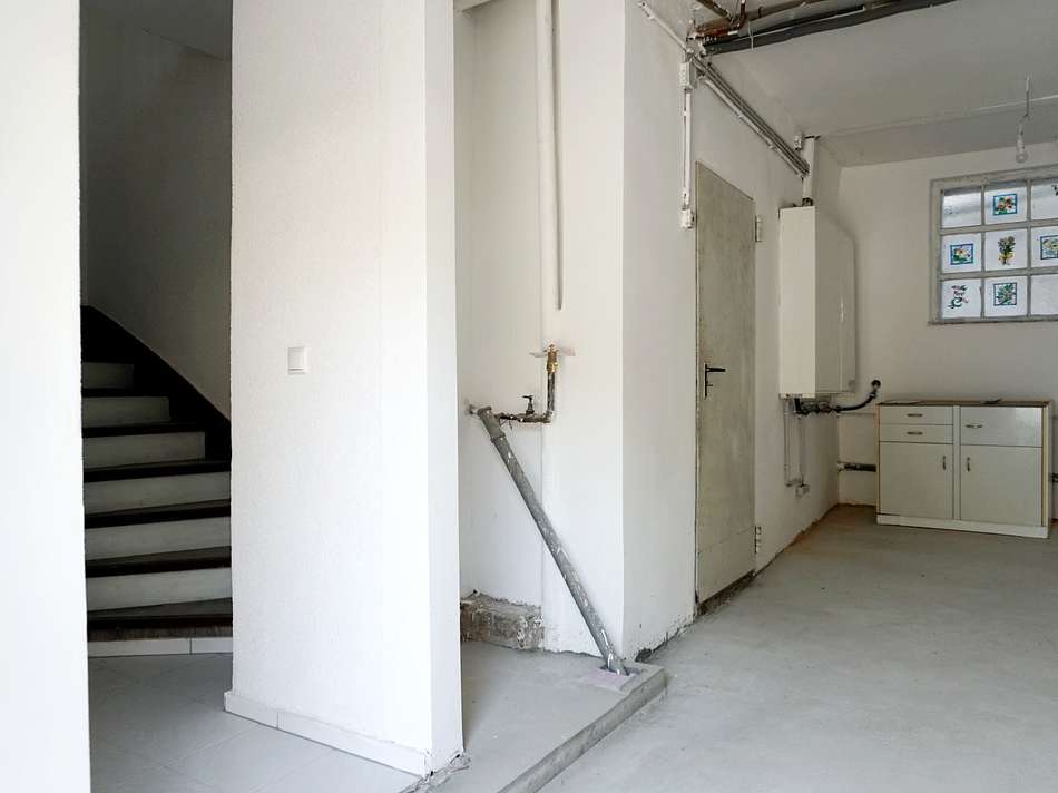 Eingang2_Lagerraum_Treppenhaus