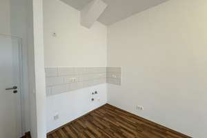 Traumhafte 2-Zimmer-Wohnung mit Balkon & saniertem Bad im begehrten Stadtfeld – An der Enckekaserne 8, 39110 Stadtfeld West, Magdeburg – Vorschaubild 2