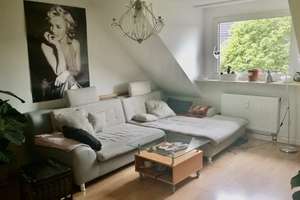 AttraktiveDachgeschosswohnung mit 2,5 Zimmern in ruhiger Seitenstraße von Essen-Fronhausen