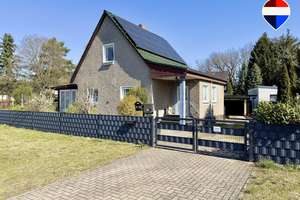 Modernisiertes Einfamilienhaus mit Photovoltaikanlage und Treppenlift in Oranienburg-Sachsenhausen
