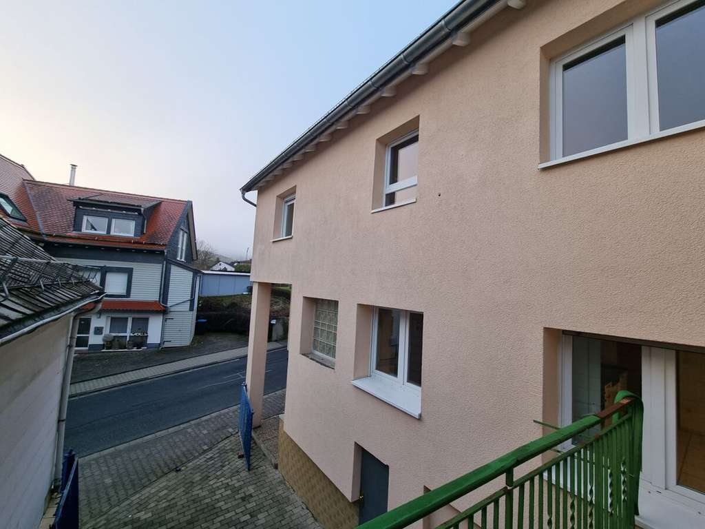 Immobilie in Neu-Anspach - Dieses Eigenheim mit kleiner Einliegerwohnung bietet Ihnen viel Platz! - Bild 1