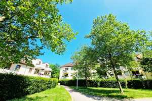 Zwischen Dreifaltigkeitsberg und Regen! 
Großzügige 2-Zimmer-Wohnung mit Balkon und herrlicher Ruhe – Regensburg – Vorschaubild 1