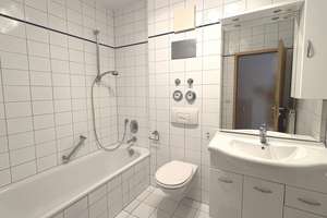 Attraktive, freie 2 ½-Zimmer-DG-Wohnung mit Stellplatz – Die vollständige Adresse der Immobilie erhältst du vom Anbieter., 70563 Vaihingen-Mitte, Stuttgart – Vorschaubild 6
