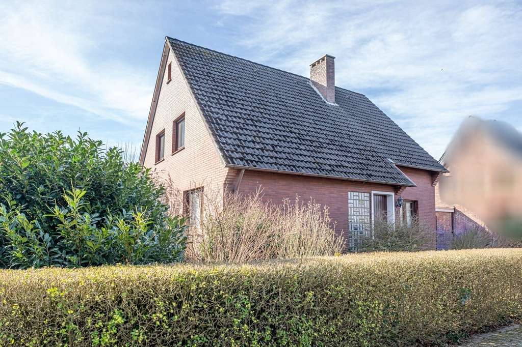 Immobilie in Rastede - Vielseitiges Wohnhaus in Rastede/Wahnbek - Bild 1