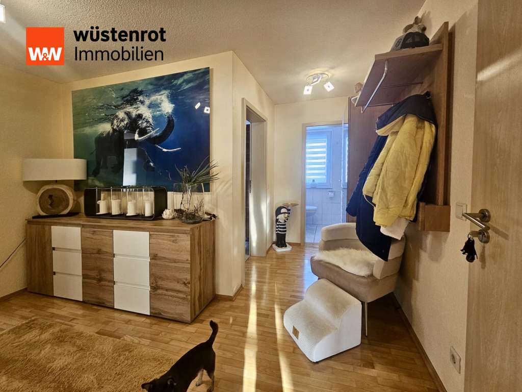 Immobilie in Neuhausen ob Eck - Moderne und großzügige 3-Zimmer-Wohnung mit ca. 110 m² Wohnfläche sowie Carport u. Außenstellplatz! - Bild 1