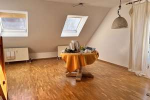 A well lit duplex apartment in Stuttgart Plieningen – Die vollständige Adresse der Immobilie erhältst du vom Anbieter., 70599 Plieningen (Ortsteil), Stuttgart – Vorschaubild 2