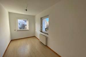 Helle und ruhige 4 Zimmer Wohnung mit Einbauküche in Stuttgart – Die vollständige Adresse der Immobilie erhältst du vom Anbieter., 70435 Zuffenhausen-Mitte, Stuttgart – Vorschaubild 6
