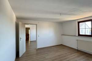 4 Zimmer Wohnung -Sehr großer Balkon zum entspannen – Rosenstraße 3, 96465 Neustadt bei Coburg – Vorschaubild 8
