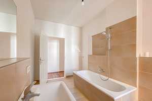 INTERESSANTE, SUPERHELLE UND KLASSISCHE ALTBAUWOHNUNG NAHE ARNIMPLATZ MIT BALKON! PROVISIONSFREI! – Behmstraße 67, 10439 Berlin – Vorschaubild 14
