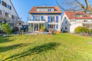 Attraktives Dreifamilienhaus in Stuttgart-Vaihingen – Traumgarten & freie EG-Wohnung – Die vollständige Adresse der Immobilie erhältst du vom Anbieter., 70563 Heerstraße, Stuttgart – Vorschaubild 2