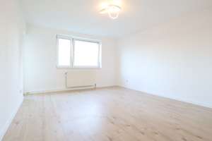 IMMOXANDER: Helle 4-Zimmer-Wohnung mit Südbalkon | bezugsfrei – Die vollständige Adresse der Immobilie erhältst du vom Anbieter., 85053 Südost, Ingolstadt – Vorschaubild 2