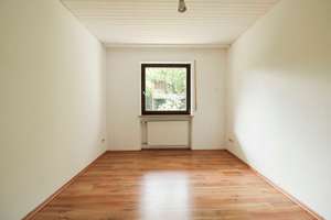 Ihr neues Zuhause mit Potenzial – Großzügige Immobilie für Familie, Mieter oder Mehrgenerationen – Die vollständige Adresse der Immobilie erhältst du vom Anbieter., 91074 Herzogenaurach – Vorschaubild 11