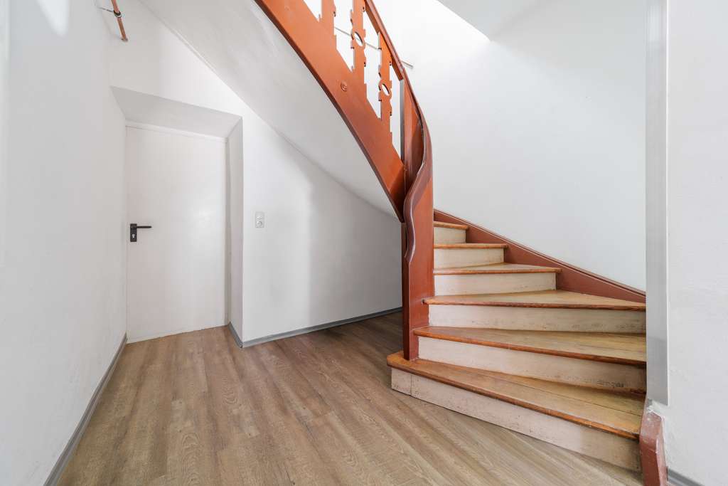 Immobilie in Burgau - Denkmalgeschütztes Wohn- und Geschäftshaus im Stadtzentrum Burgau - Bild 4