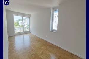Renovierte 3-Zimmer-Wohnung + Balkon + Bad mit Wanne + Parkett