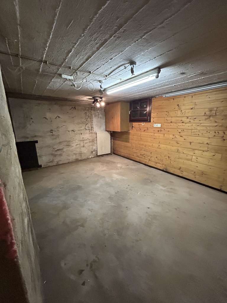 Immobilie in Eschershausen - Geburtshelfer gesucht: Haus braucht helfende Hand - Bild 4