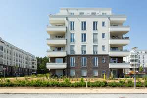Dachgeschosswohnung mit Einbauküche - ab sofort für Sie frei