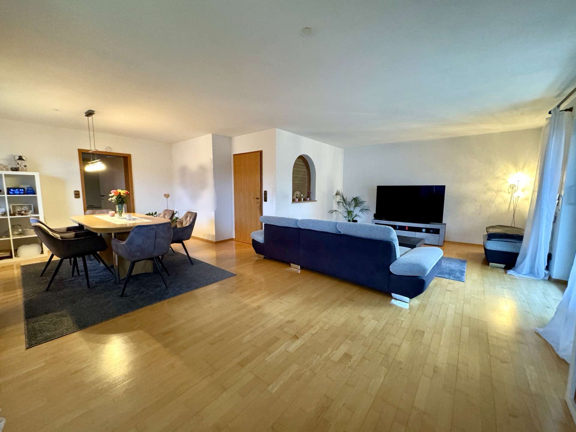 Immobilie in Rammingen - Familienfreundliche Doppelhaushälfte in Rammingen mit großzügigem Garten, Garage und Stellplatz! - Bild 5