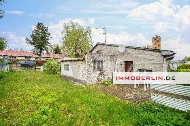 IMMOBERLIN.DE - Sanierungsbedürftiges Haus in sehr naturverbundener Lage, Berlin – Bild 3