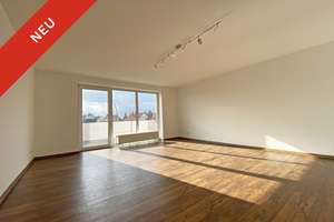 Einziehen & wohlfühlen: Stilvoll renovierte 3-Zimmer-Wohnung mit traumhaftem Ausblick