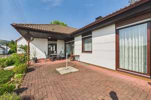 Familienhaus mit Einliegerwohnung – ideal für kreative Wohnideen! – Siegen-Wittgenstein (Kreis) – Vorschaubild 8
