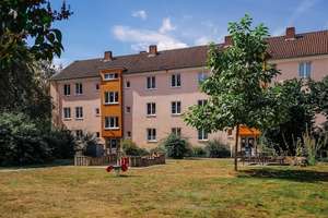 Zentrale Wohnung mit Tageslichtbad // EG Links – Kurze Str. 5, 38440 Schillerteich, Wolfsburg – Vorschaubild 4