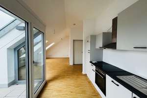 Helle 2-Zimmer-Dachgeschosswohnung in Arheilgen ab sofort frei